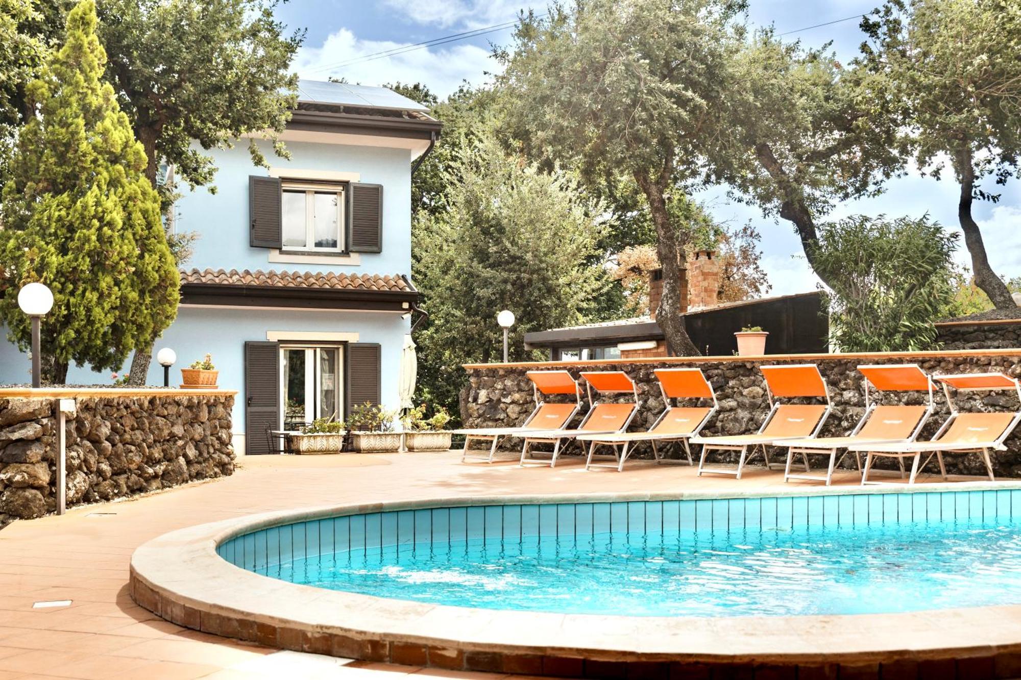 Villa Melany Casa Vacanza 皮耶迪蒙泰埃特内奥 外观 照片