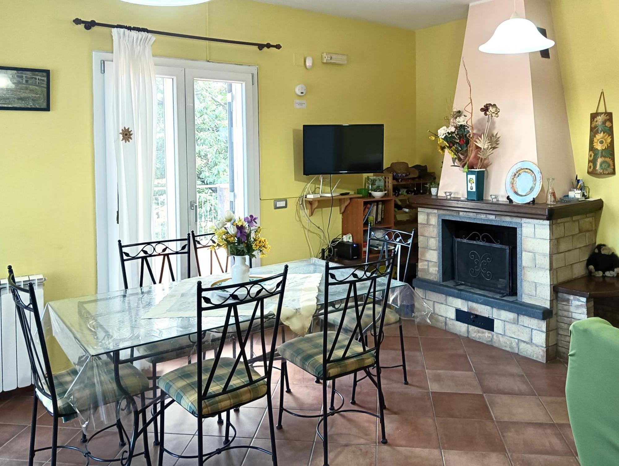 Villa Melany Casa Vacanza 皮耶迪蒙泰埃特内奥 外观 照片