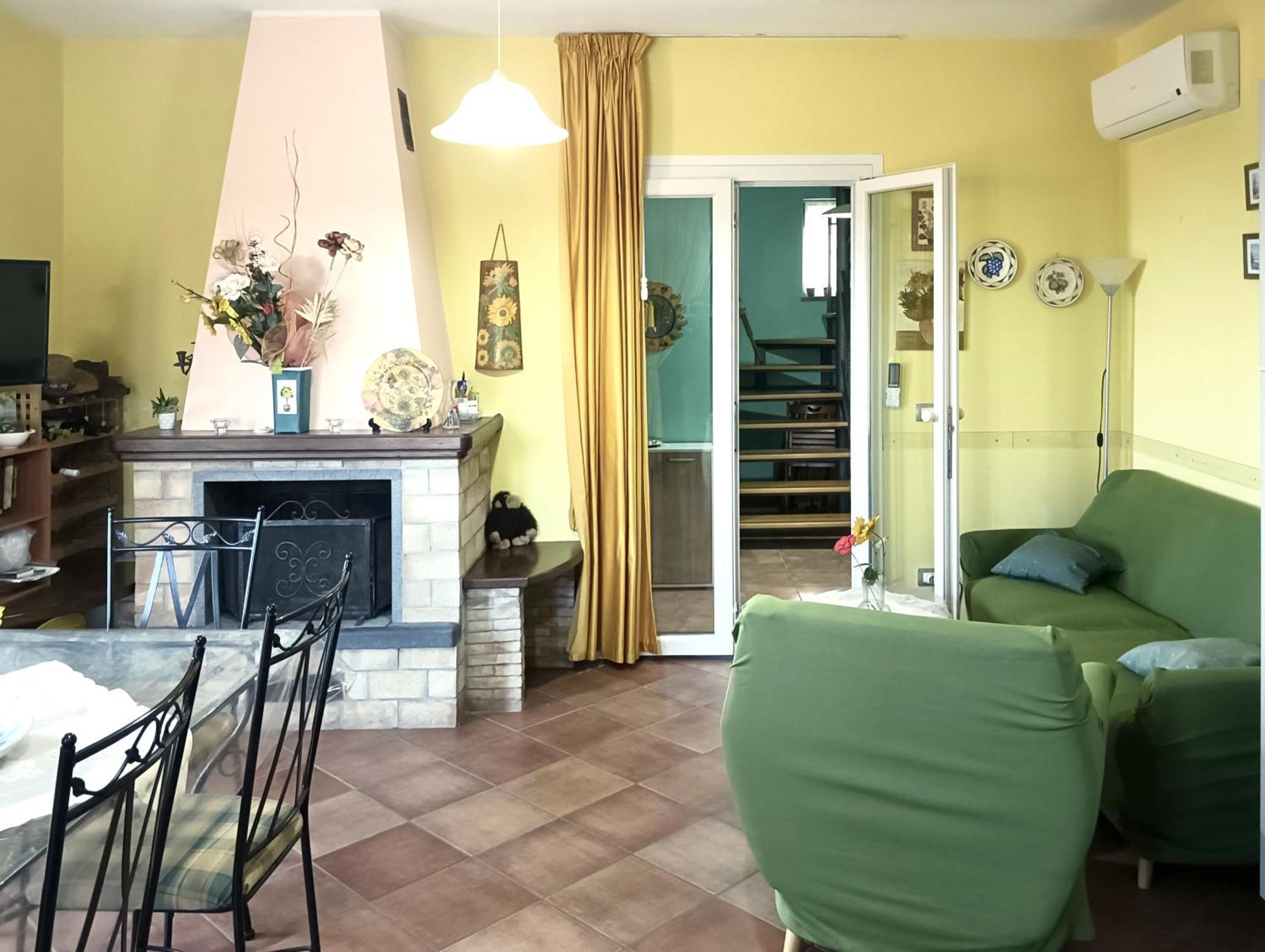 Villa Melany Casa Vacanza 皮耶迪蒙泰埃特内奥 外观 照片